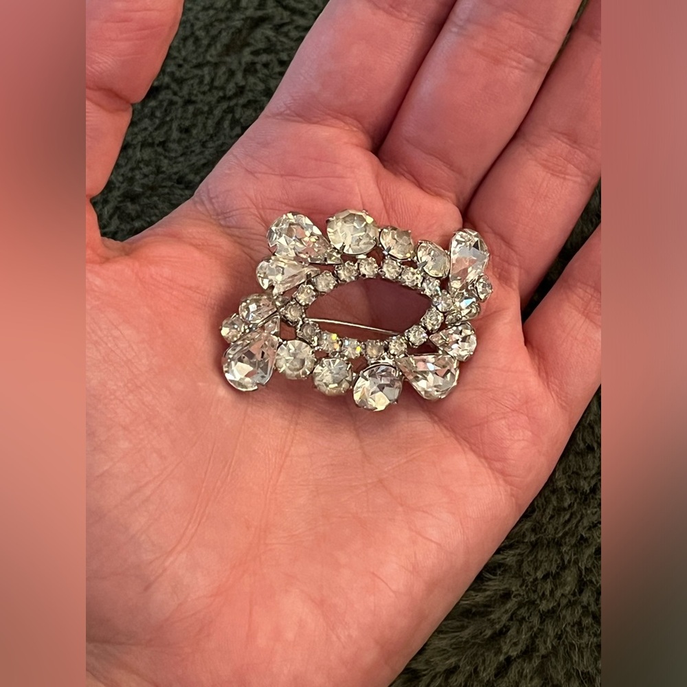 Weiss Brooch - Picture 4 of 5